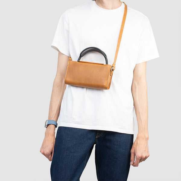 Leather Case for AirPods Max - The Minimalist 3.0 (Camel) Geometric Goods